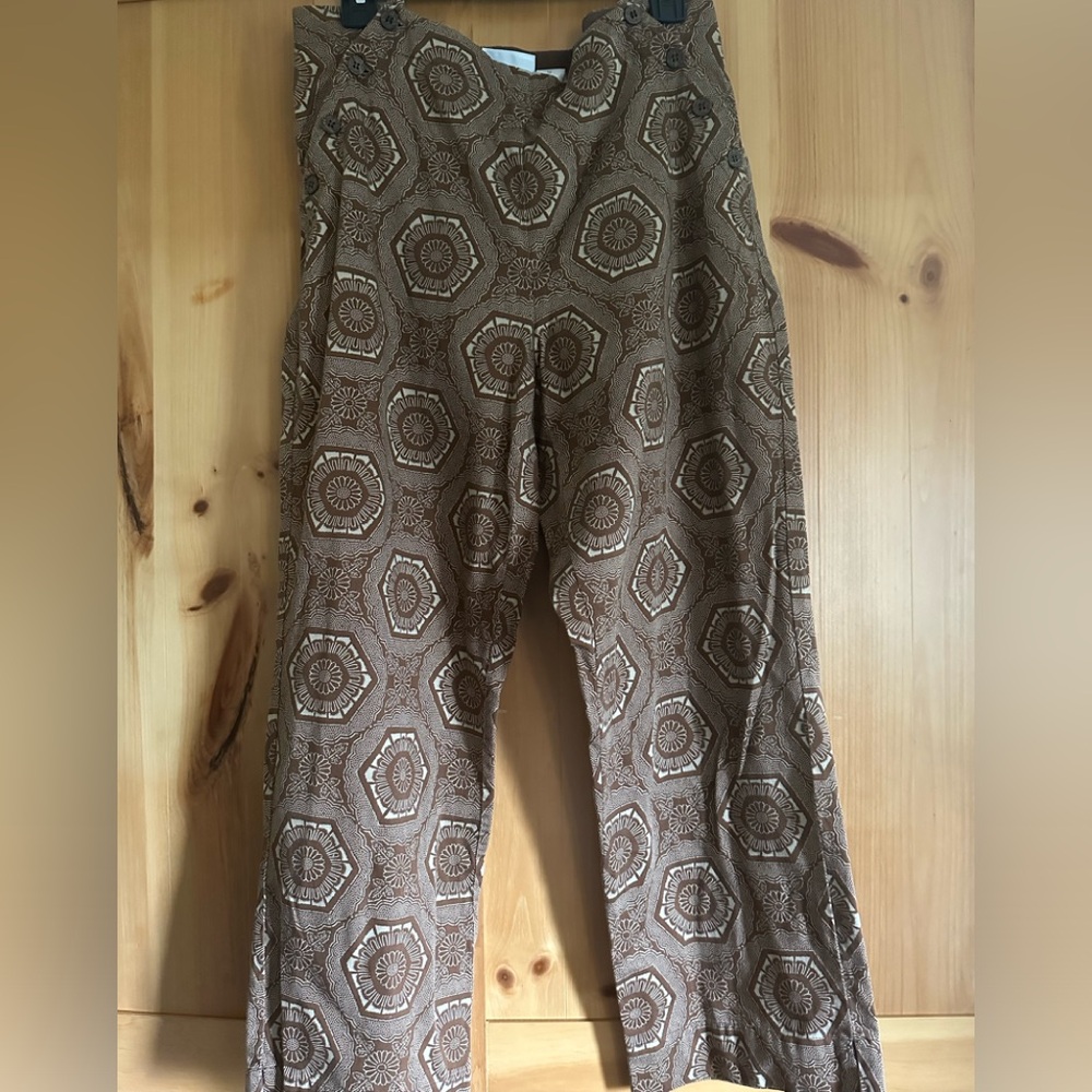 Liz Claiborne Cropped Pants size 12